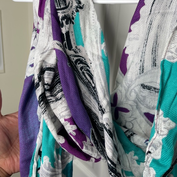 Women’s Scarf Bundle - Picture 3 of 11